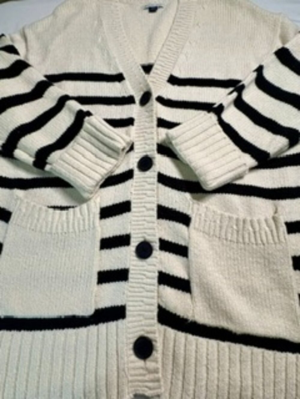 American Eagle Oversized Cream/Black Cardigan Size M